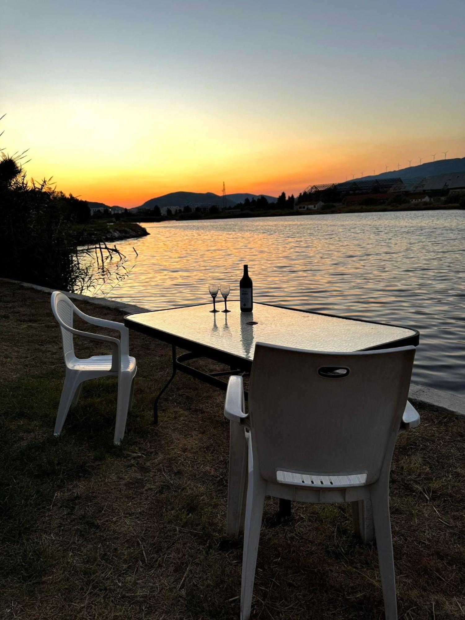 Riverside Apartments Chiara Ούλτσιν Εξωτερικό φωτογραφία